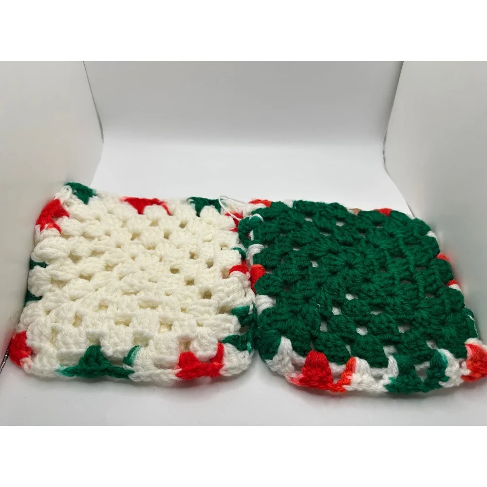 Set of 2 Handmade Crochet Christmas Coaster/pot holder Red Green‎ White Square